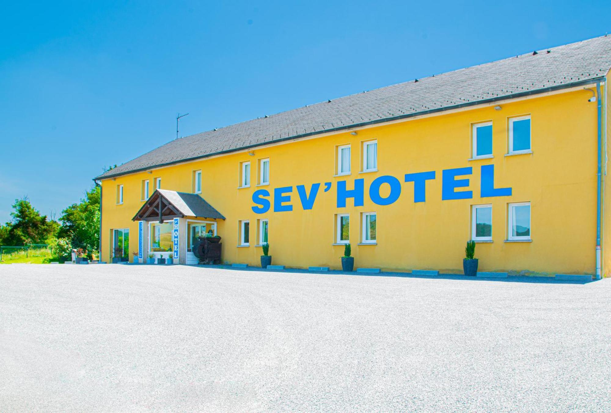 Sev'Hotel Sévérac-le-Château Exteriör bild